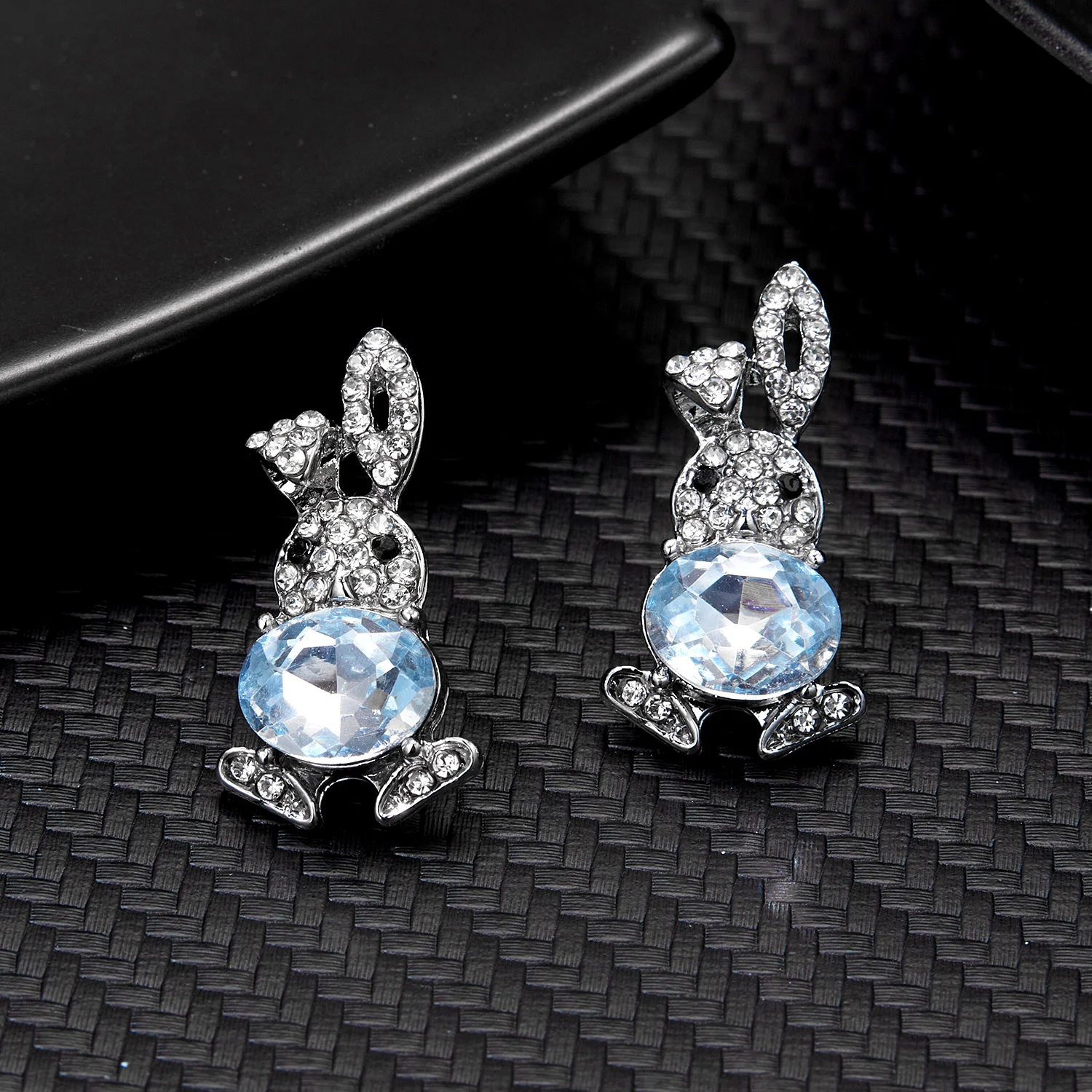 Fashion Rabbit Crystal Stud Earrings for Women Lovely Strawberry