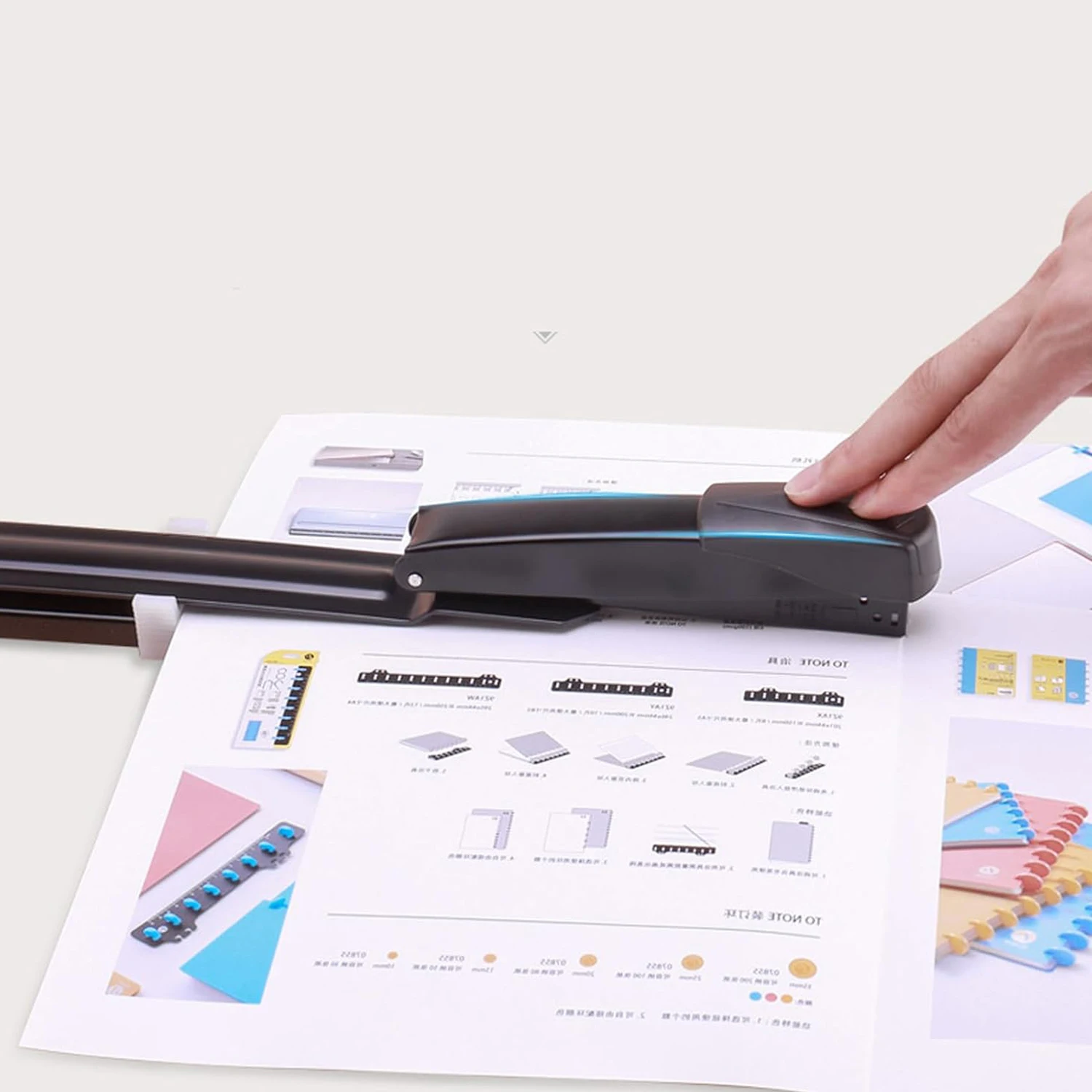 Easily Extendable Stapler, 20-Blade Capacity, Ergonomic Design, Suitable for Home, School, and Office. - 3