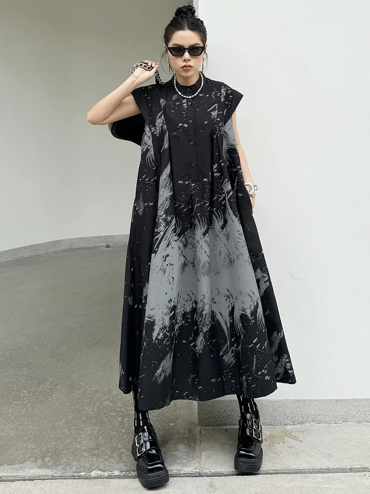 [EAM] Women Black Pattern Printed Big Size Midi Shirt Dress New Stand Collar Sleeveless Fashion Tide Spring Summer 2026 1DH5837
