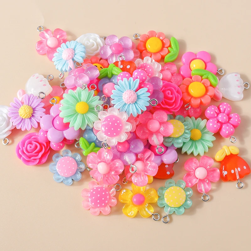 Leslie 15-teiliges Set Bunte Harz-Blumenanhänger für Ohrringe, Halsketten und Anhänger - Niedliche Rosen- und Gänseblümchen-Blumencharms als Schmuckzubehör
