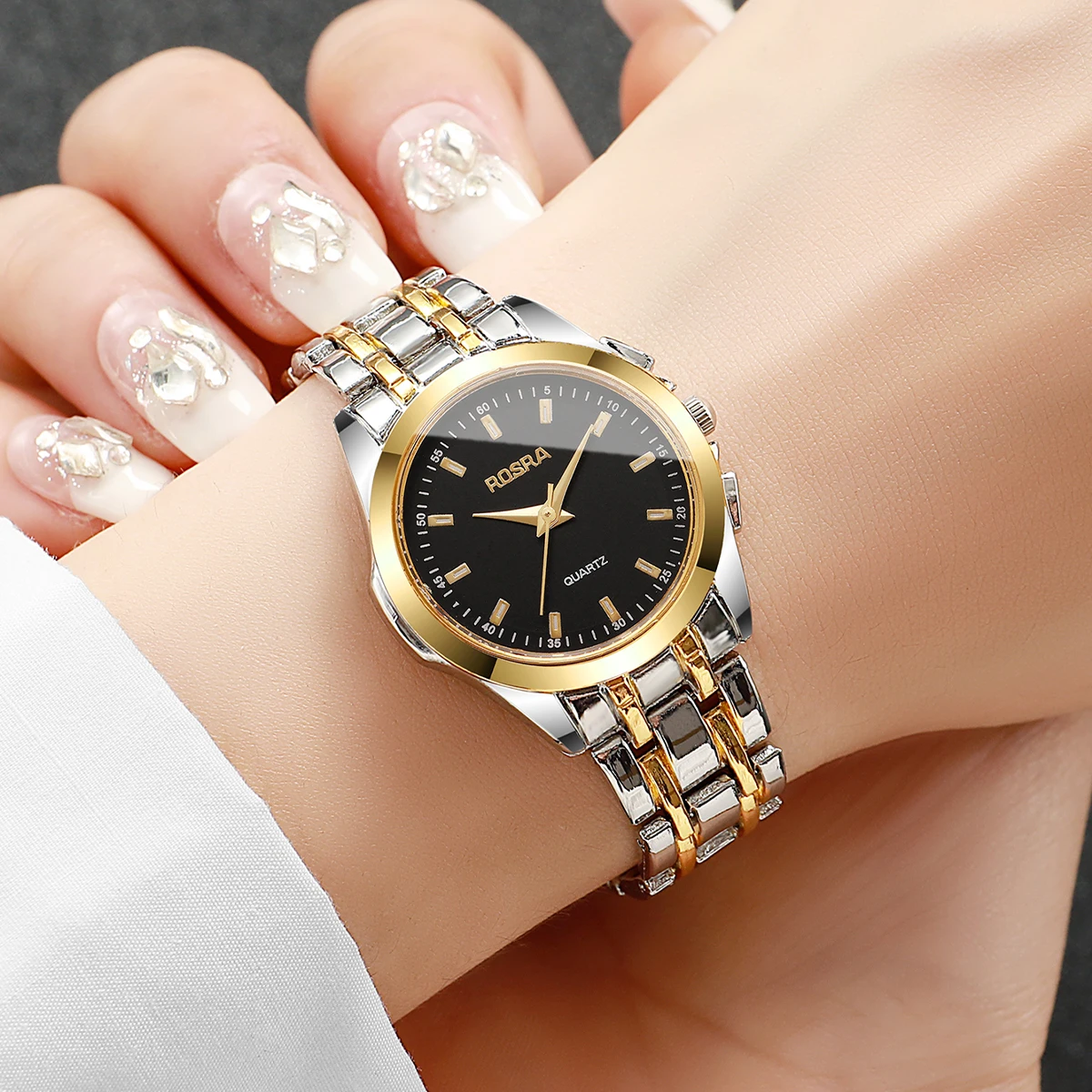 1pcs Women's Gift Watch Fashion Casual Digital Scale Dial Exquisite Elegant Quartz Watch (Box Not Included)