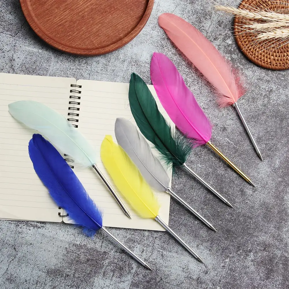 1 pezzo di materiale scolastico per ufficio, novità, cancelleria, strumento di scrittura colorato, penne a sfera, penna con piume firmate - immagine 2