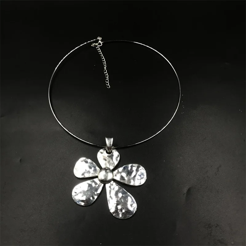 Women Jewelry Ethnic Style Rose Pendant Necklaces Exaggerated Flowers