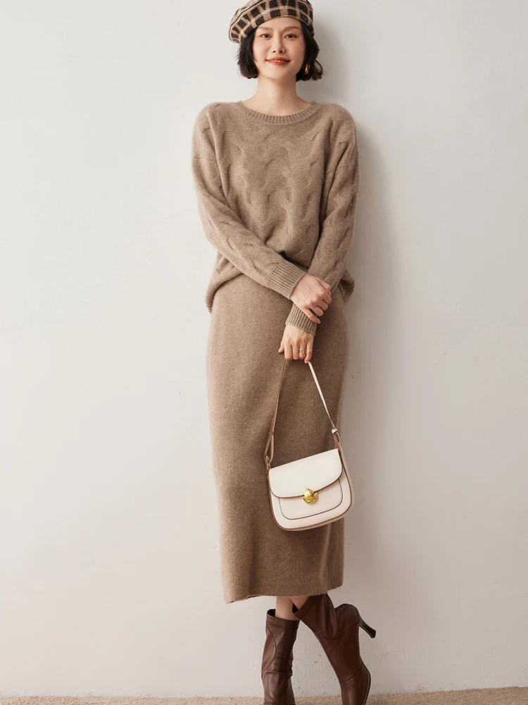 Women's Cashmere Skirt Styling 5