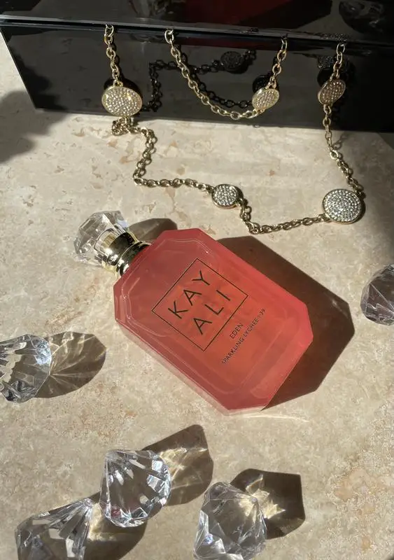 Eau De Parfum Für Damen Blumig Fruchtiger Und Holziger Duft_voghion.com