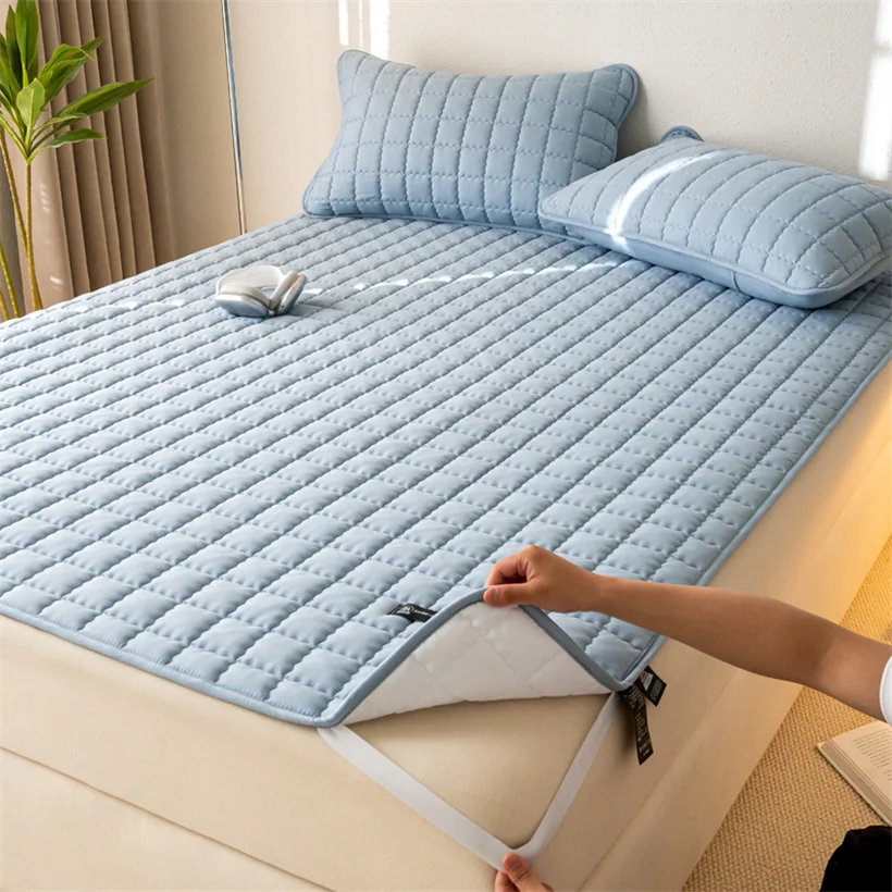 Quilted Waterproof Mattress Protector Breathable Noiseless Tatami Style Anti-Slip Mattress Topper Soft Bed Cover Bedding