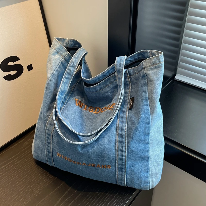 

Модная женская вместительная джинсовая сумка-тоут, новинка 2023, универсальные дорожные сумки через плечо, повседневная женская летняя сумка в стиле пэчворк