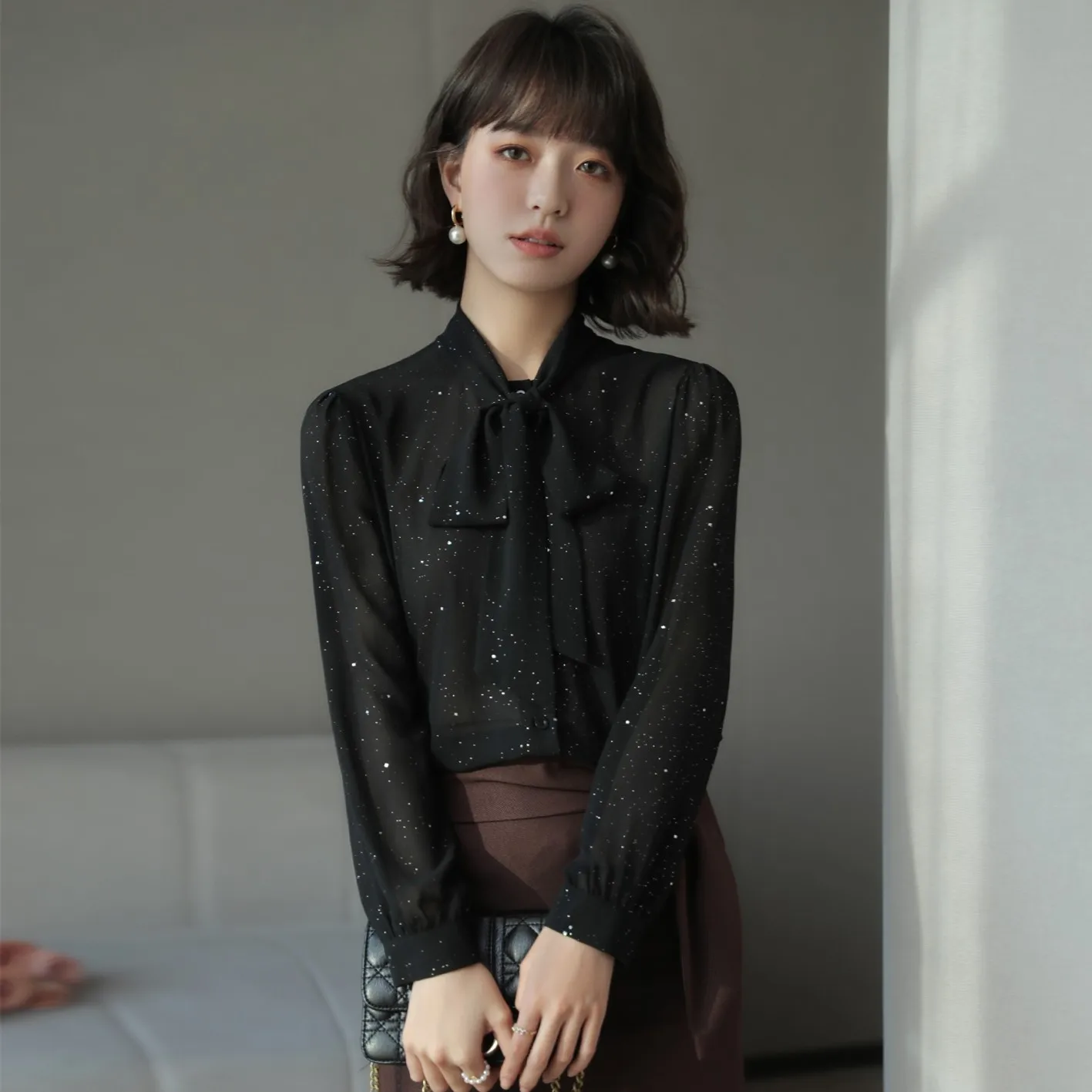 

2023 Spring/Summer Fashion New Women's Clothing Ribbon Black Shirt 0814