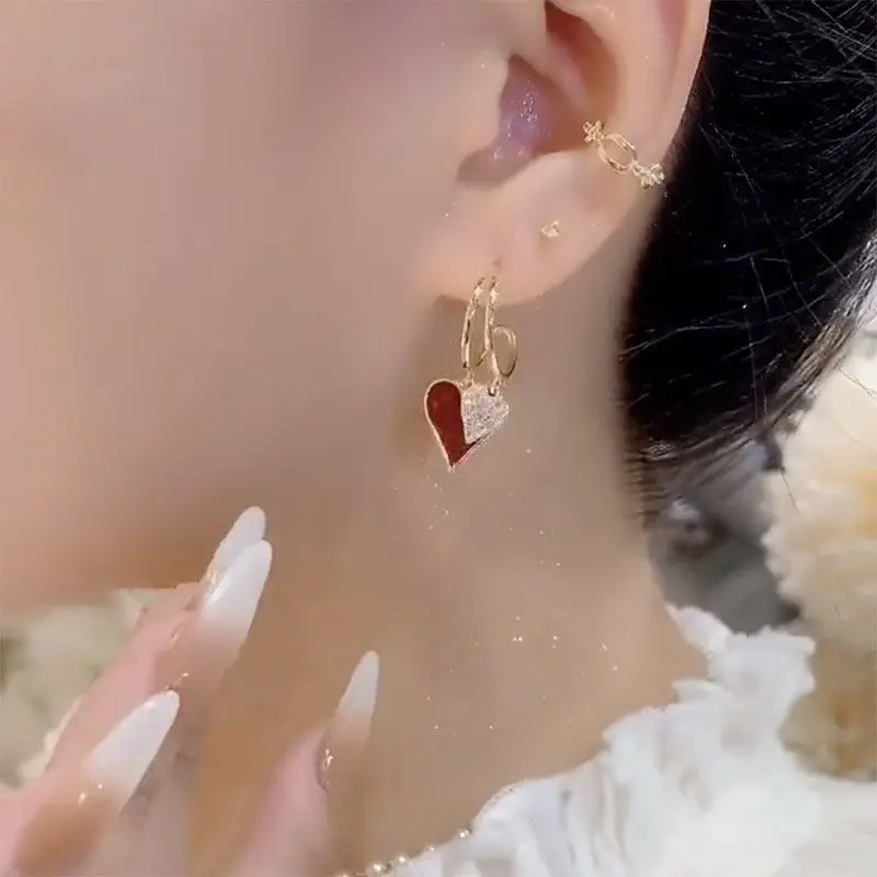 1 Pair French Luxurious Pearl Stud Earrings Minimalist High-End Design Chic Heart Earrings for Women Elegant Jewelry Gifts 5