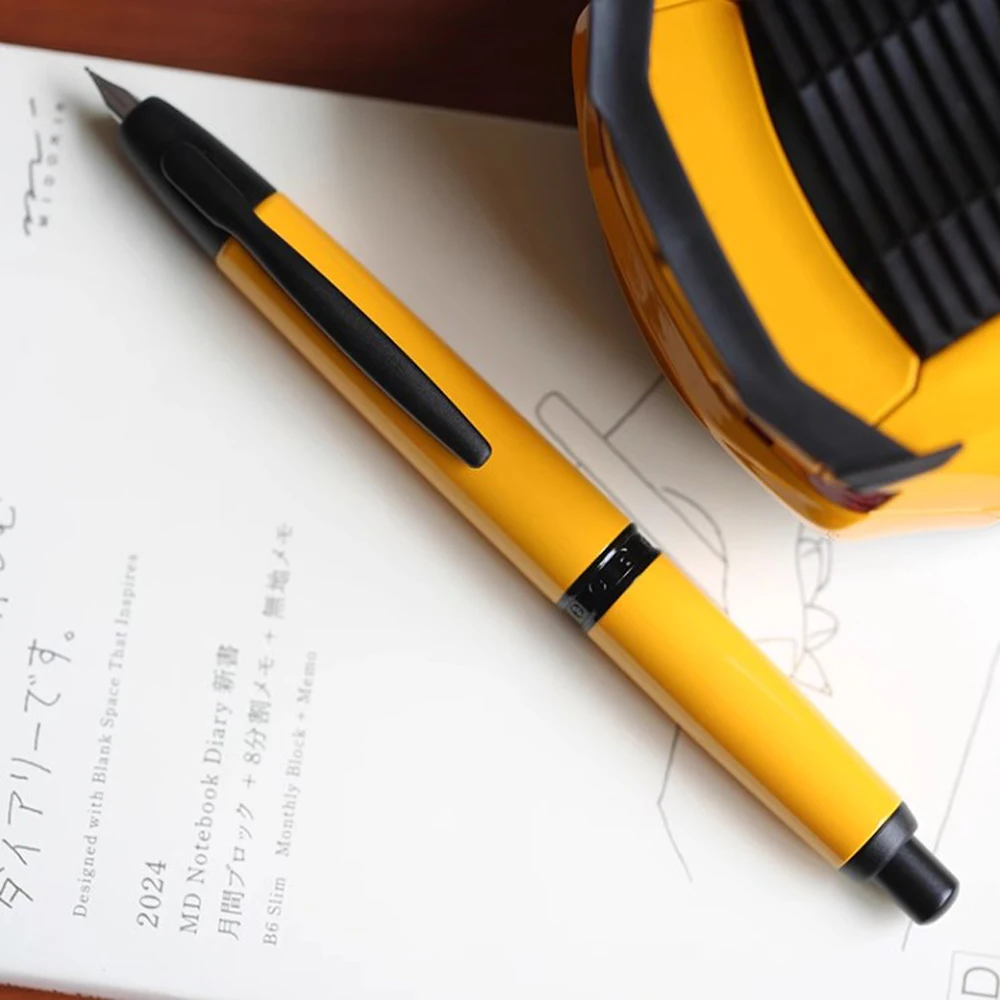 Majohn A1 Press Fountain Pen 2024 Baking Paint New Color Calligraphy Practice Writing Ink Pen F Nib Black\Golden Clip Stationery