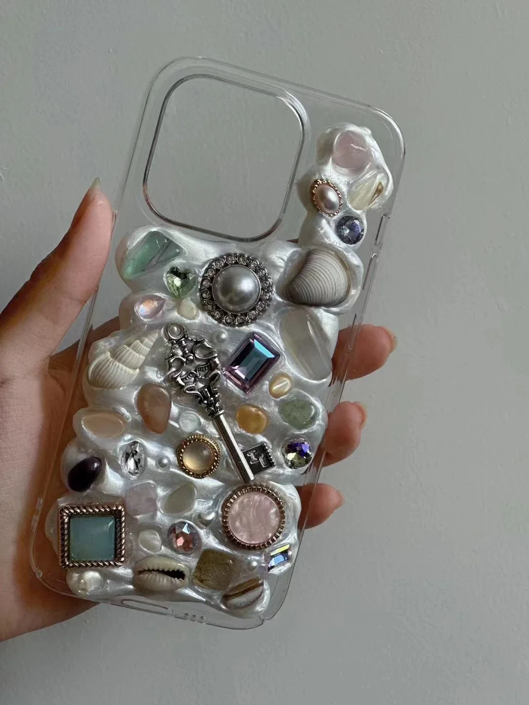 Medieval vintage DIY phone case iPhone 14pro/11/13 2023 retro Original design unique DIY phone case can be customized any style