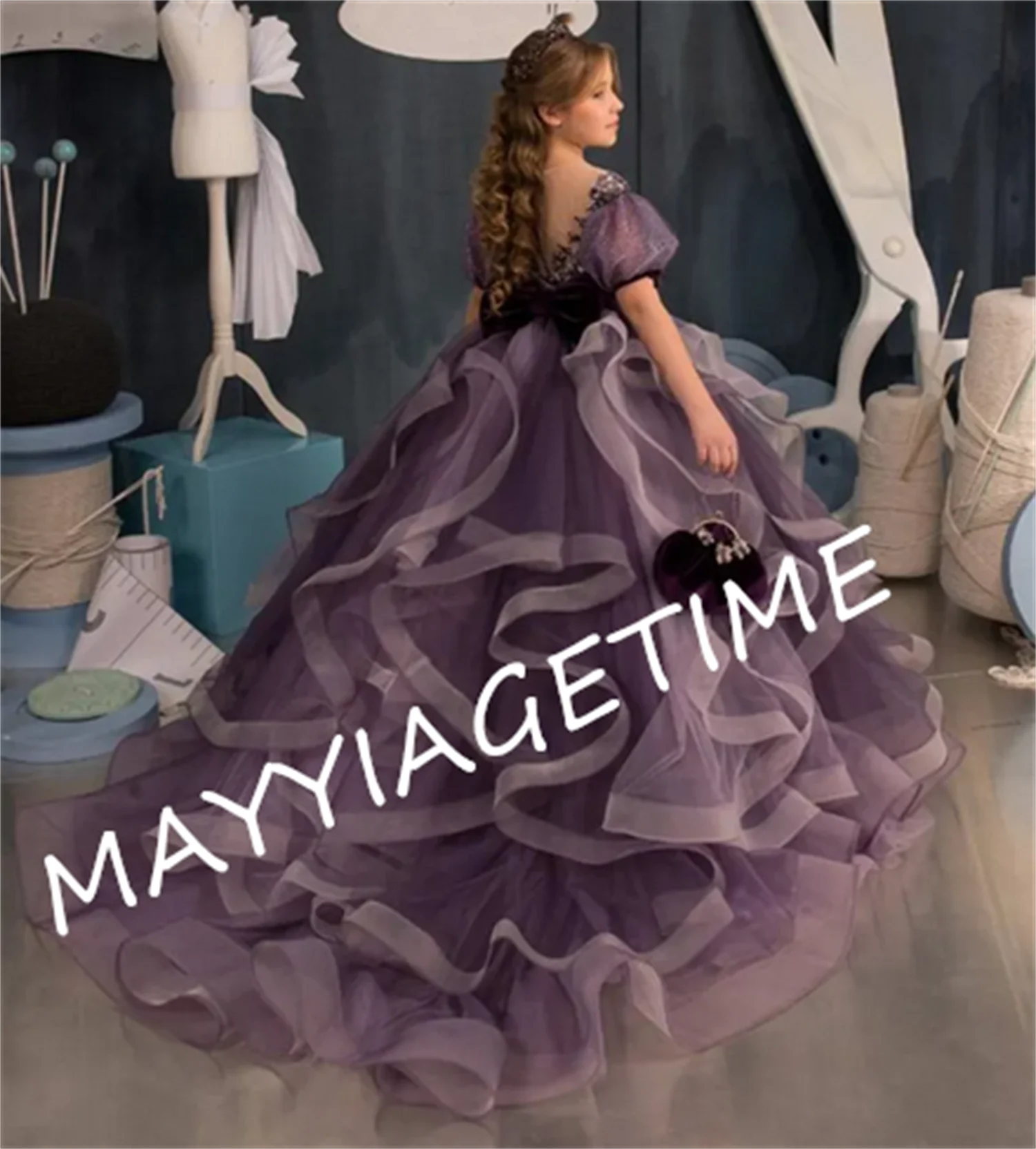 

Luxury Princess Flower Girl Dress Lace Applique Sheer Shoulder Pageanet Gown Girls First Communion Dress Custom Handmade Gowns