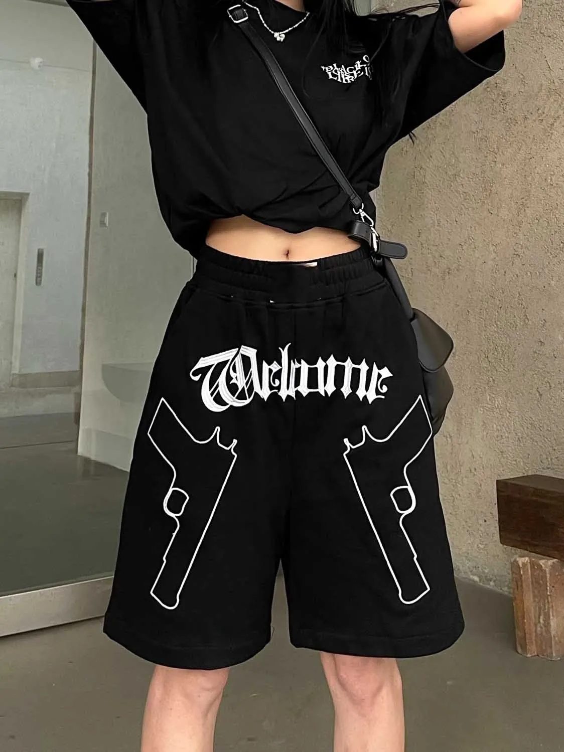 

Emo Y2K Mens Summer Casual Streetwear Breeches Harajuku Elastic Waist Short Pants Alt Fairy Grunge Bermudas Shorts Male Clothes