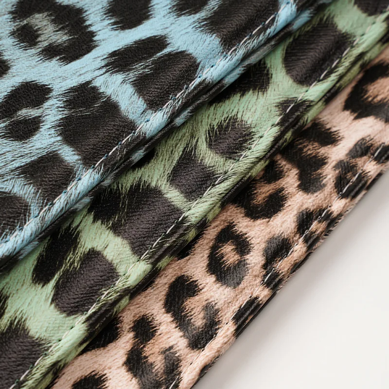 Custodia Protettiva per Passaporto con Stampa Leopardata, Portafoglio da Viaggio, Regalo, Porta Carte in Pelle PU, Borsa Portaoggetti Unisex - immagine 6