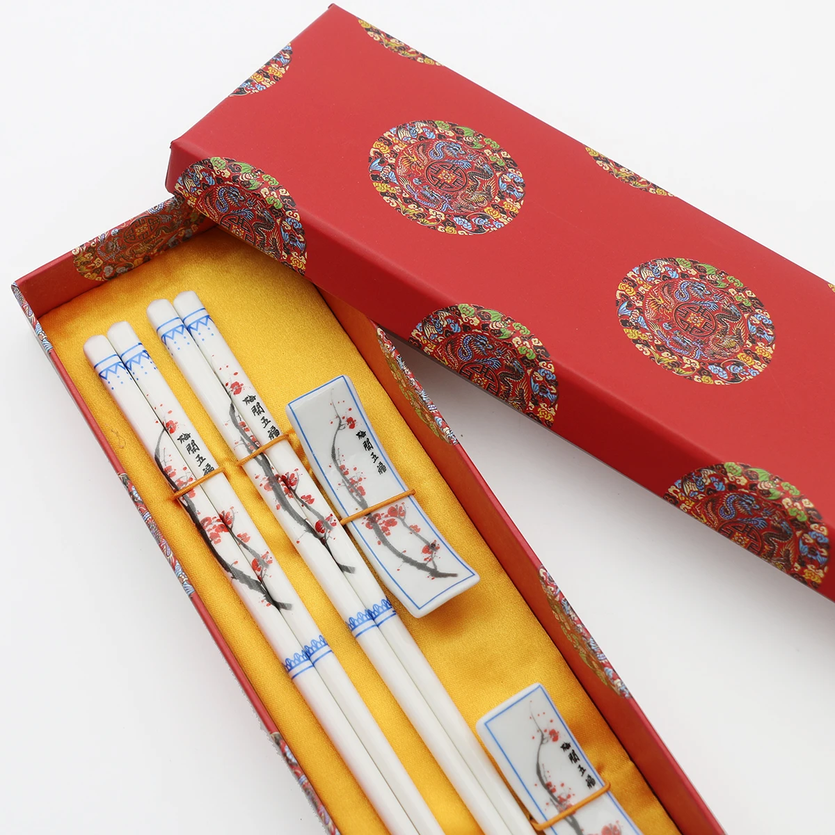 Chinese Style Jingdezhen Blue And White Ceramic Chopsticks Gift Box Souvenirs Sushi Sticks Wooden Chopsticks Beautiful Tableware