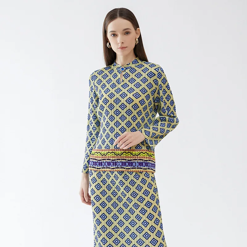 

Vintage plaid suits for women Miyake Pleated 2023 spring new design sense niche print one button T-shirt + pencil skirt
