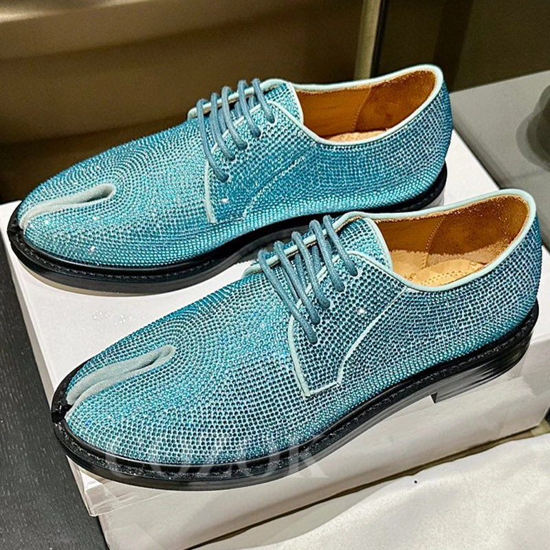 

Female Loafers 2023 Autumn New Crystal Decor Split Toe Design Banquet Leisure Shoes Online Celebrity Style Ladies Casual Shoes