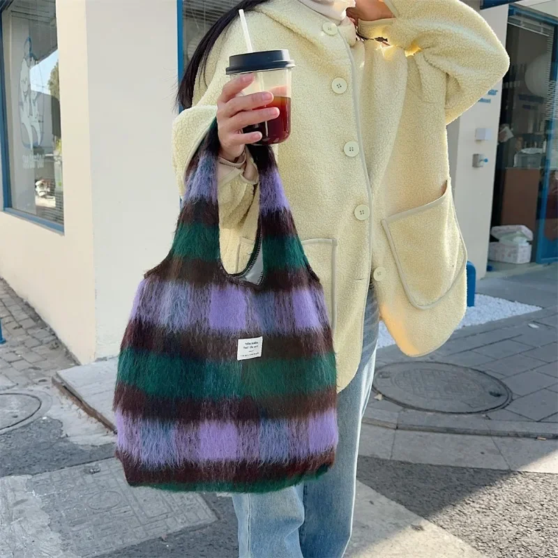 

Shoulder Bag Woolen Plaid Large Capacity Bags for Women Casual New Tote Commuter Sweet Handbag Unique Design Upgrade Your Style