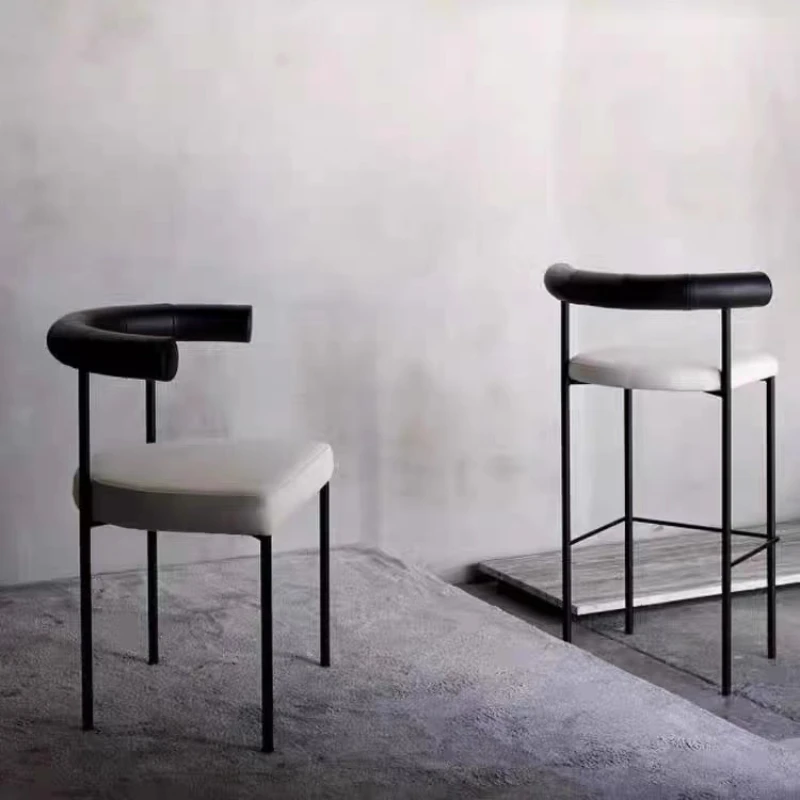 Рисунок 2 - Барный стул в скандинавском стиле с ракушкой