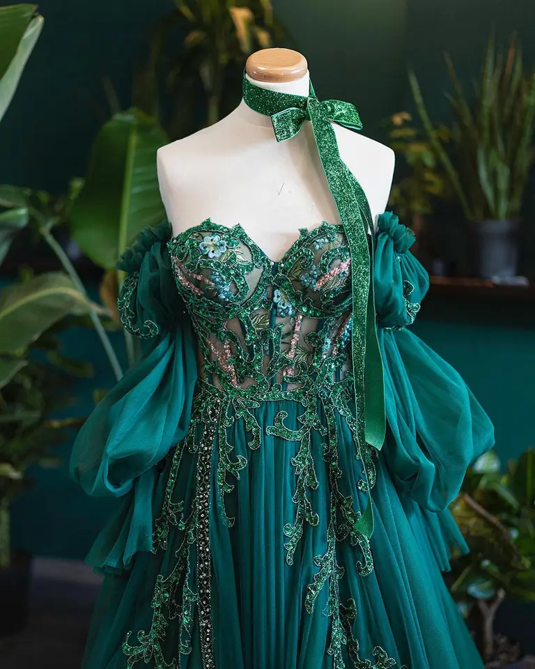 green emerald velvet dress Emerald Green Strapless Puffy Midi Tulle Dress