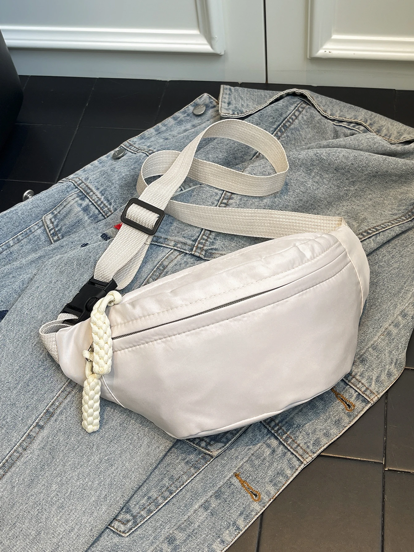 Fashion Fanny Pack Crossbody Bag Waist Bag Shoulder Bag - Main Image