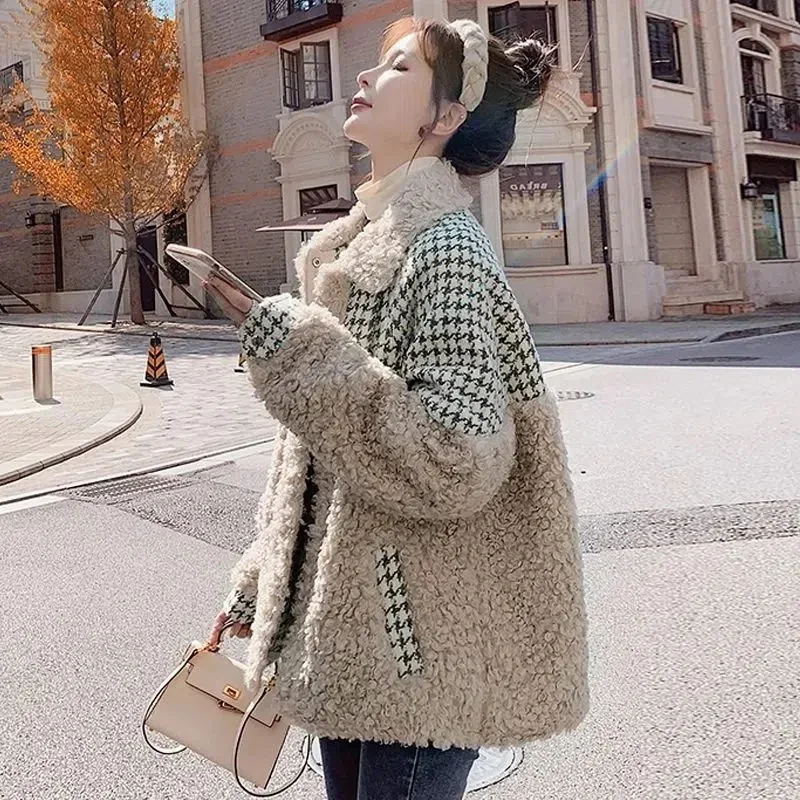 Women Autumn Winter Latest Lamb Coat  Female Loose Fashion Stitching Houndstooth Korean Thickened Faux Fur Cotton-Padded Jacket