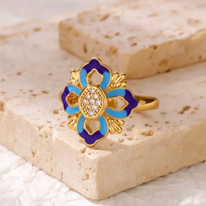 Zircon Four-leaf Clover Ring Gold Color Adjustable