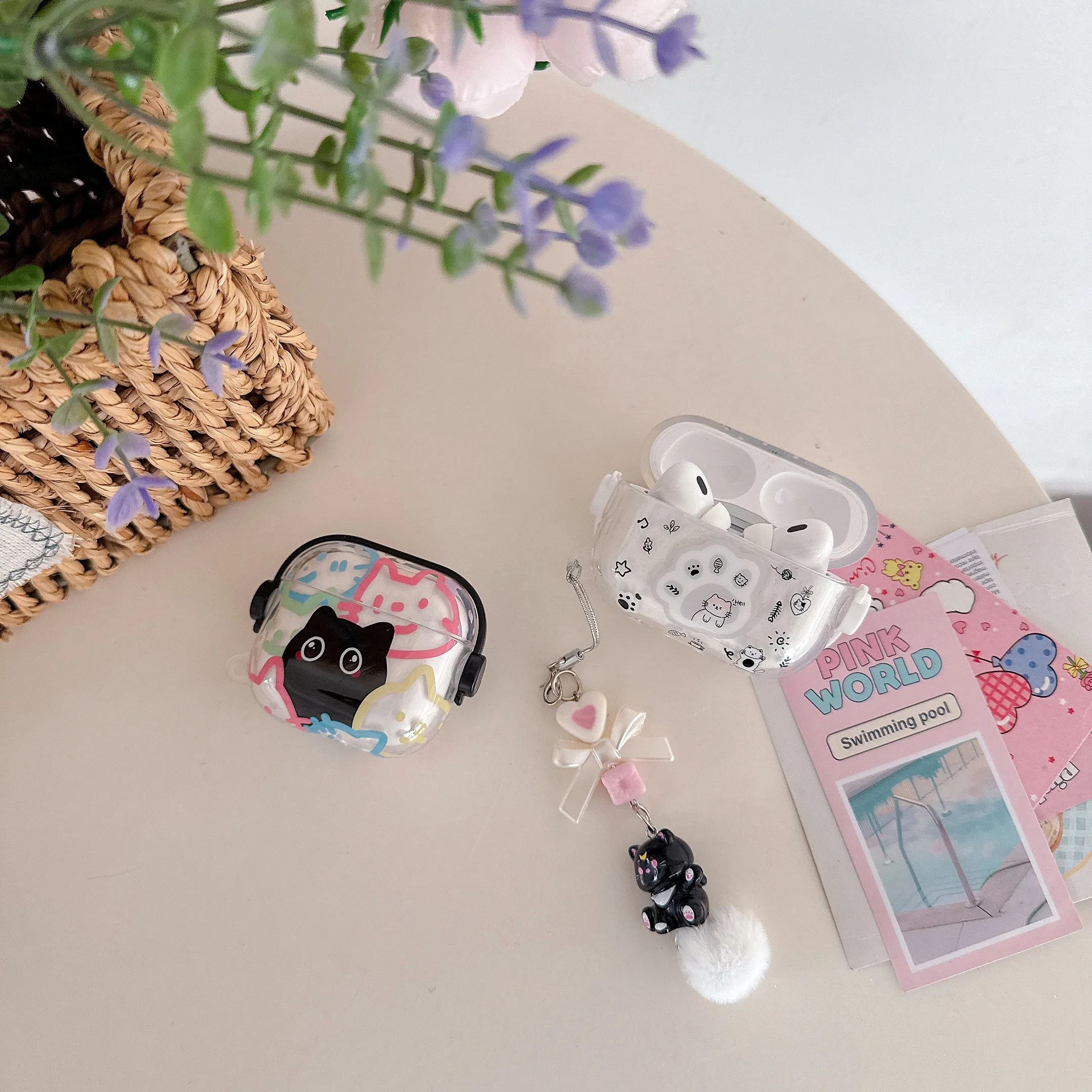 Cartoon Kitten Graffiti Earphone Case with Pendant Cover