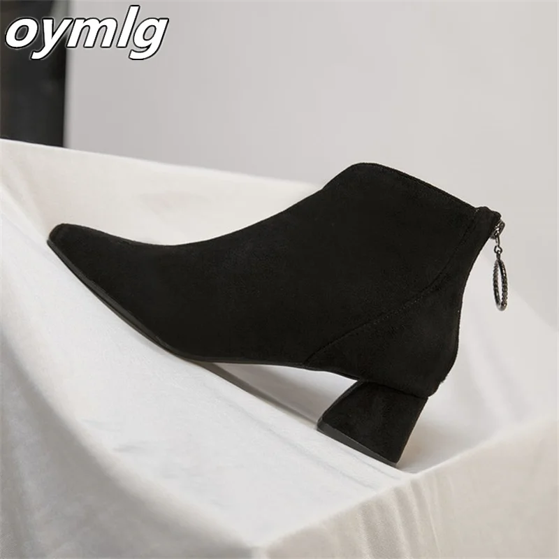 V-neck short boots for women in autumn and winter 2023, new suede pointed thick heels fashion boots, back zippered bare boots