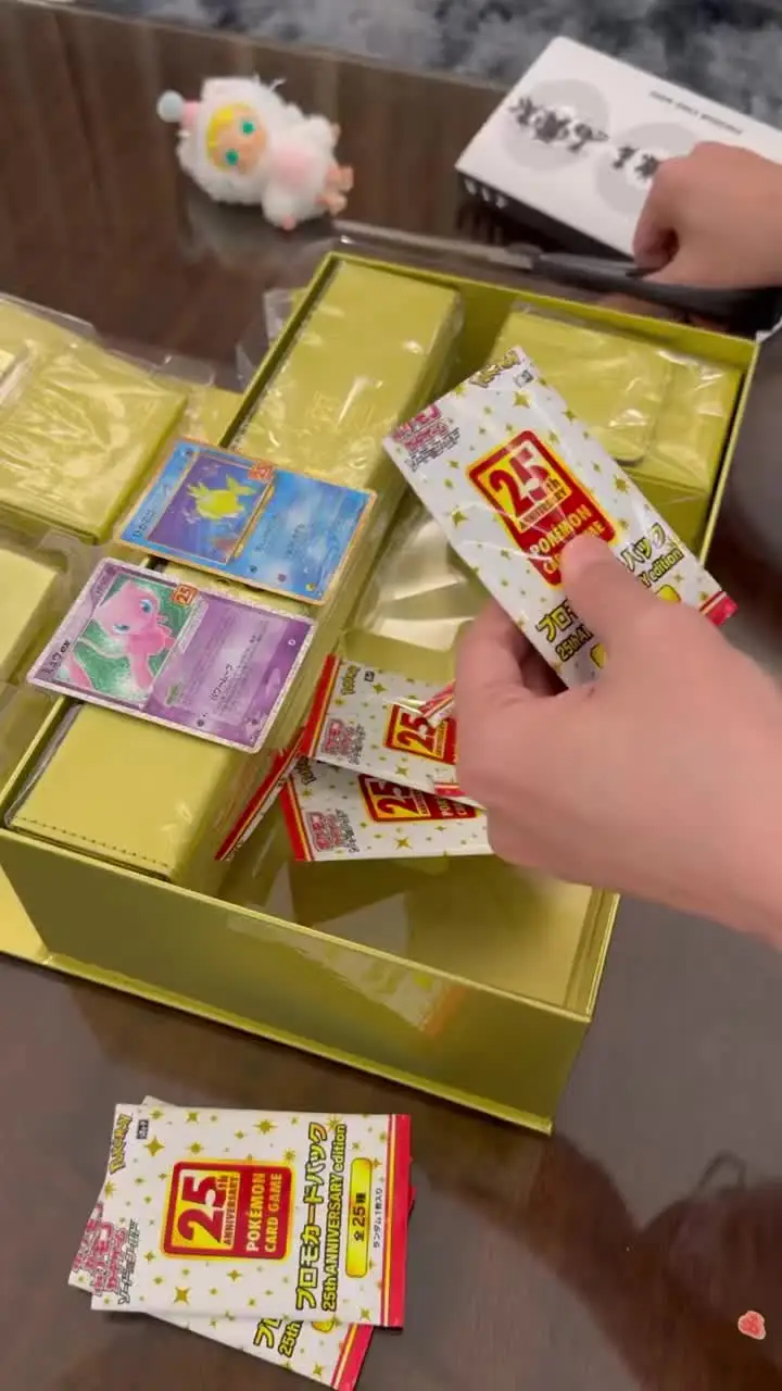 Original Pokemon PTCG 25th Anniversary Golden Gift Box Chinese