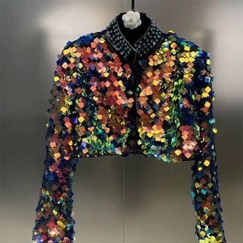 2024 Primavera Autunno Nuovo sfilata di moda Performance Paillettes sfumate di colore Resistente strass colletto in piedi Giacca corta femminile 1