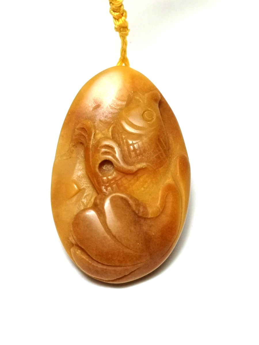 

100% Natural Hand-carved China Jade Pendant Jade Necklace Lovely Lotus leaf Fish