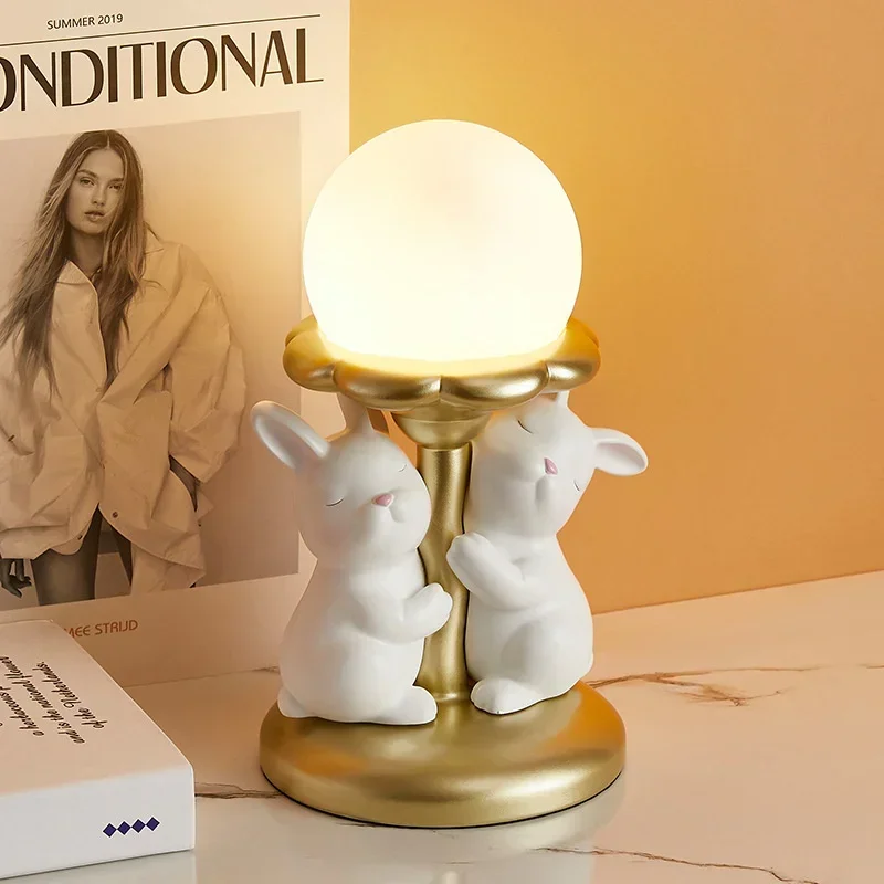 

Luxury Cute rabbit lamp Nordic kawaii desk lamp Wedding Gift Light Resin Art Lamps Princess Decoration girls bed room light