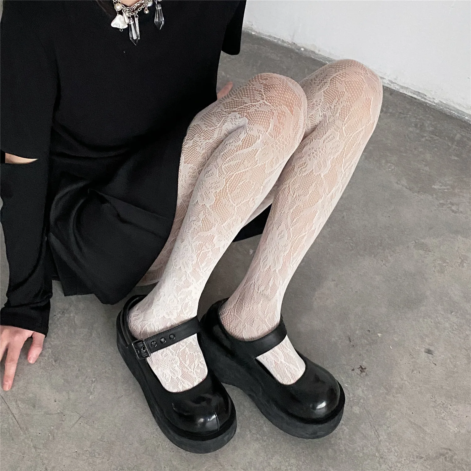 Lolita Lace Fishnet Stockings Pantyhose Retro Slim Super Stretch Leggings Stockings Sexy Pattern Underwear Women White Tights