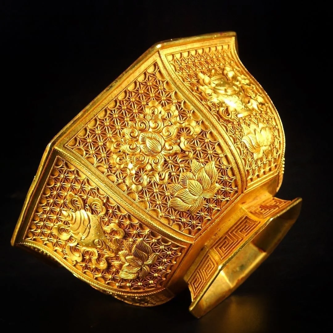 Позолоченная позолоченная чаша Позолоченная позолоченная чаша