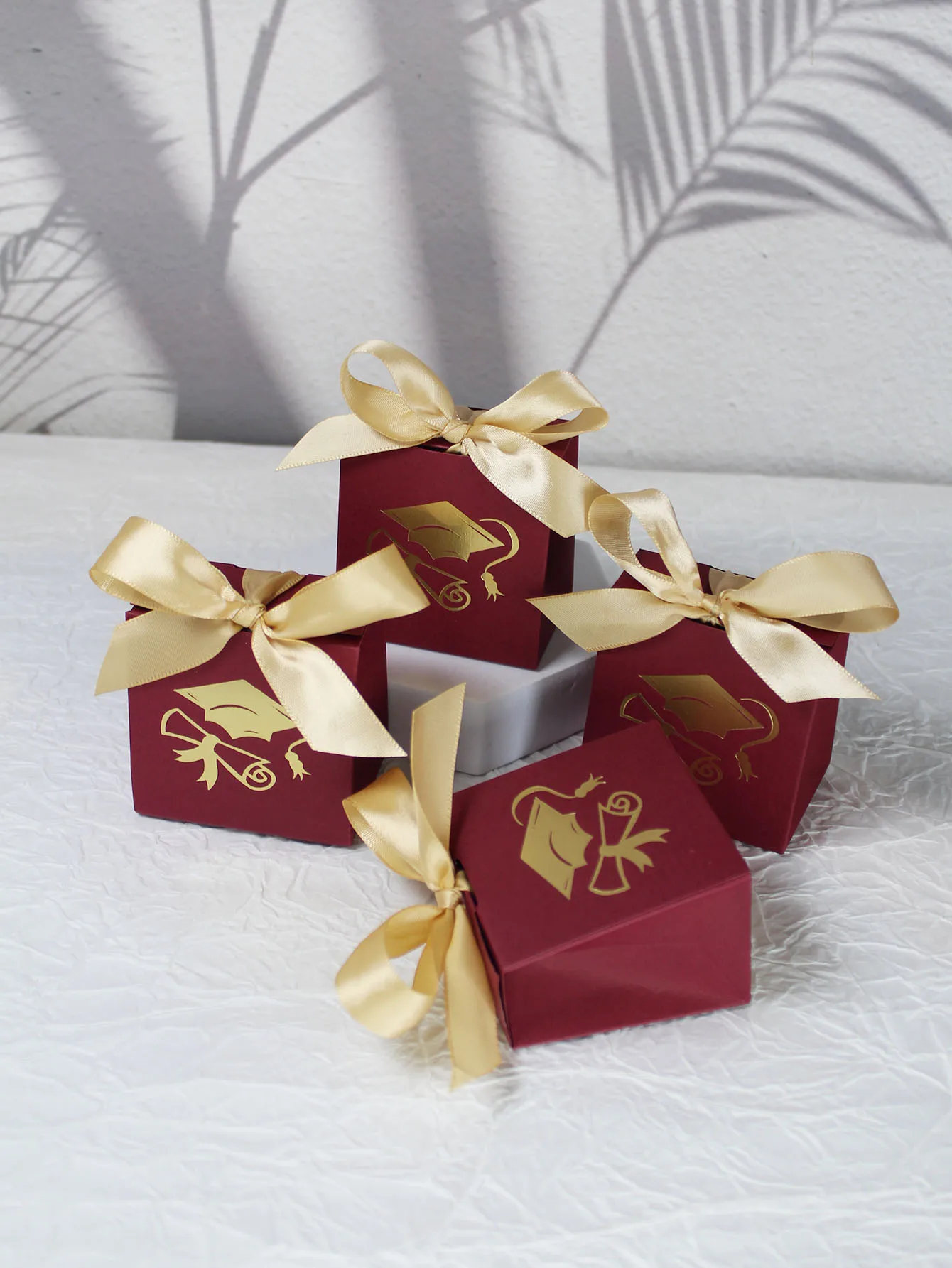 Elegante confezione regalo di laurea nera con berretto in rilievo dorato e  Design del Diploma-ideale per feste di laurea, regali di congratulazioni -  AliExpress, image size:1340x1785