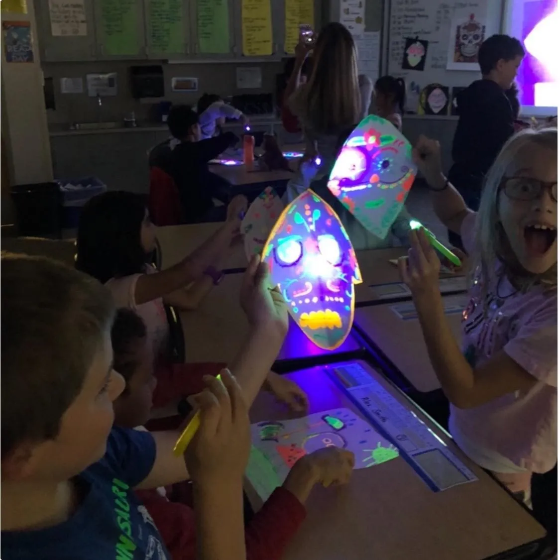 Invisible Ink Pen 12 PCS, Spy Pen with UV Light, Magic Marker for Secret Message,Treasure Box Prizes,Kids Party Favors,Toys Gift