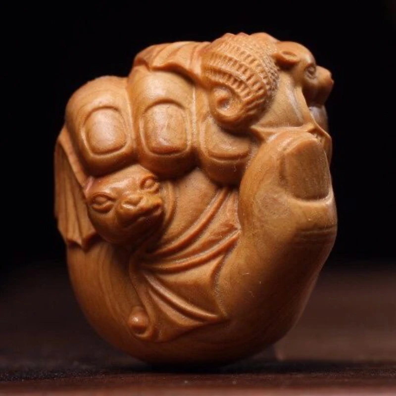

Cliff cypress wood carving blessed hand blessed hand fine carving hand pendant piece handicraft pieces carved wood ornaments