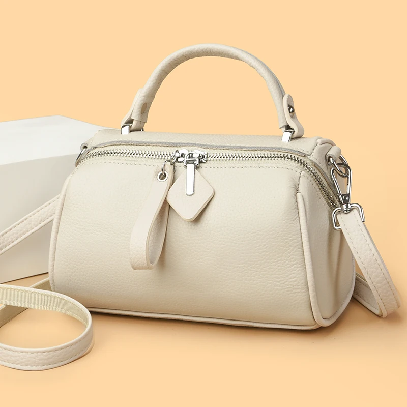 حقيبة كتف من جلد البقر للنساء ، جلد البقر ، البساط...