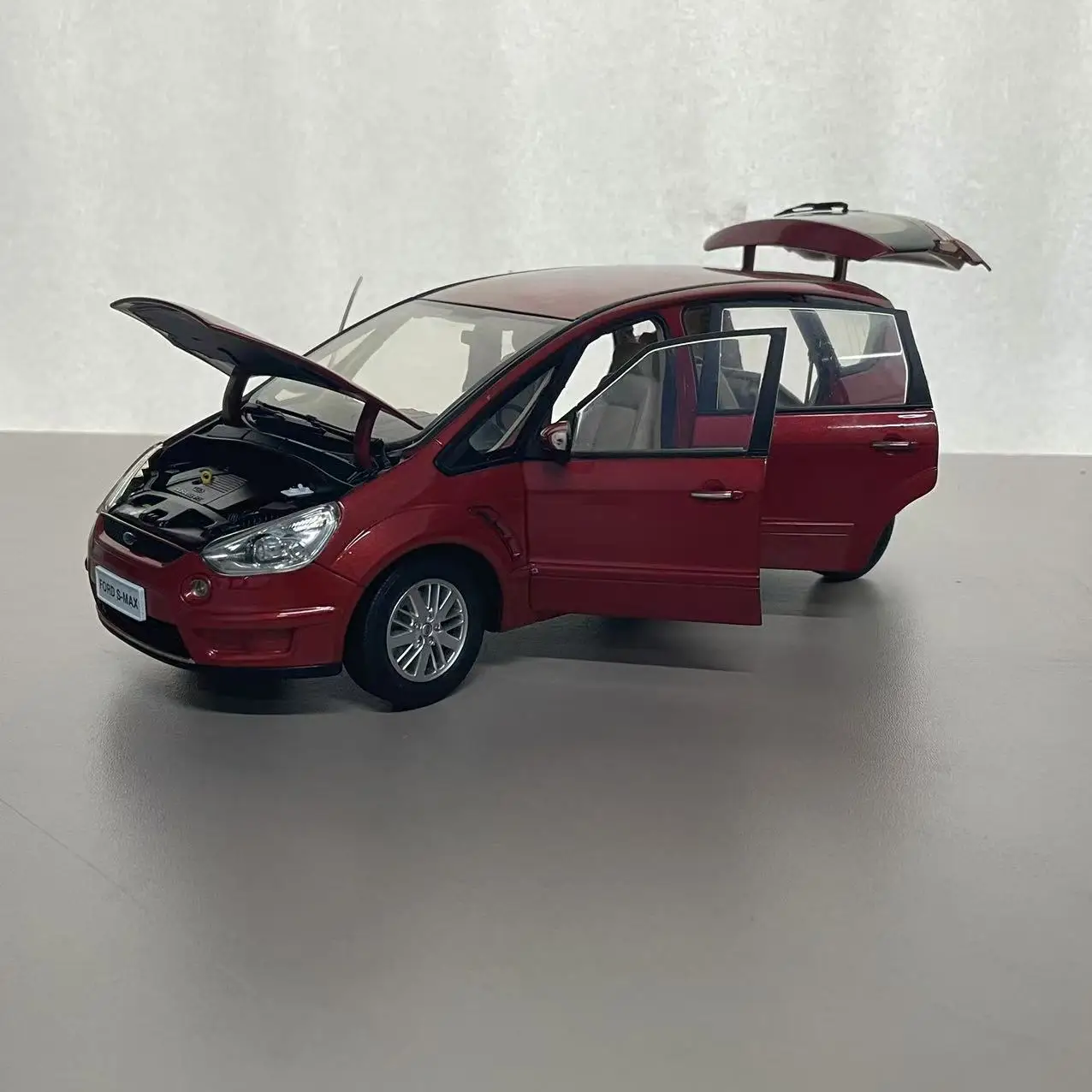 模型製作用品 o.sMAX 1:18 Scale Ford S-MAX Alloy Commercial Vehicle Model Simulated