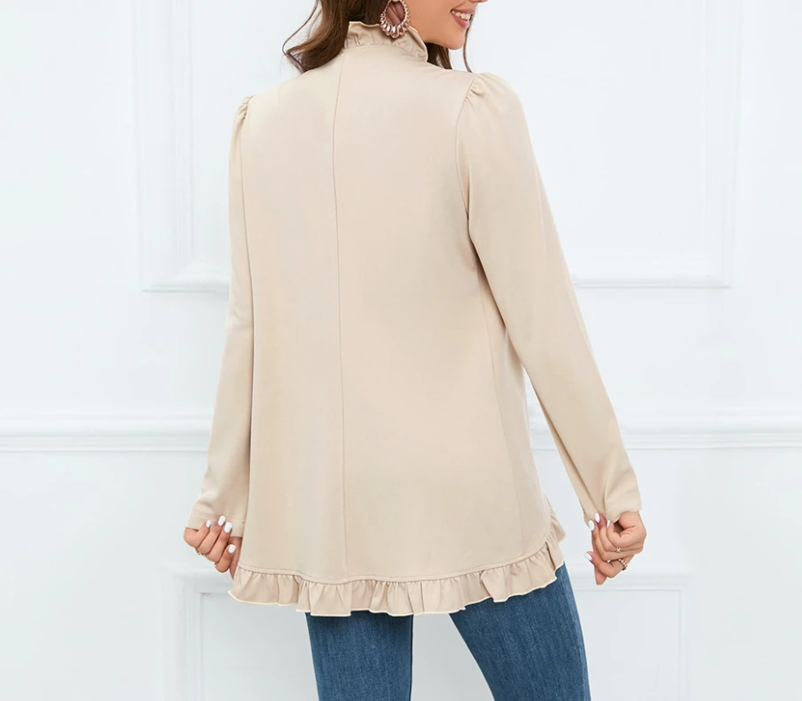 Рисунок 5 - Женская куртка с кружевным воротником