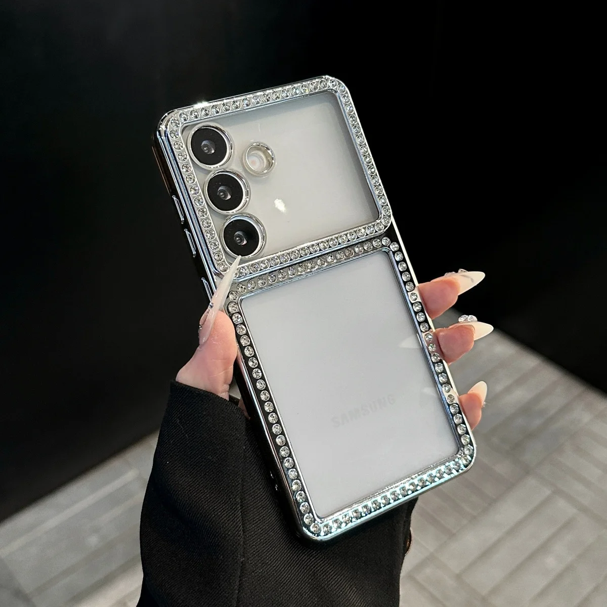 Elegant Glitter Diamond Clear Phone Case with Rhinestone Accents and Shockproof Design
