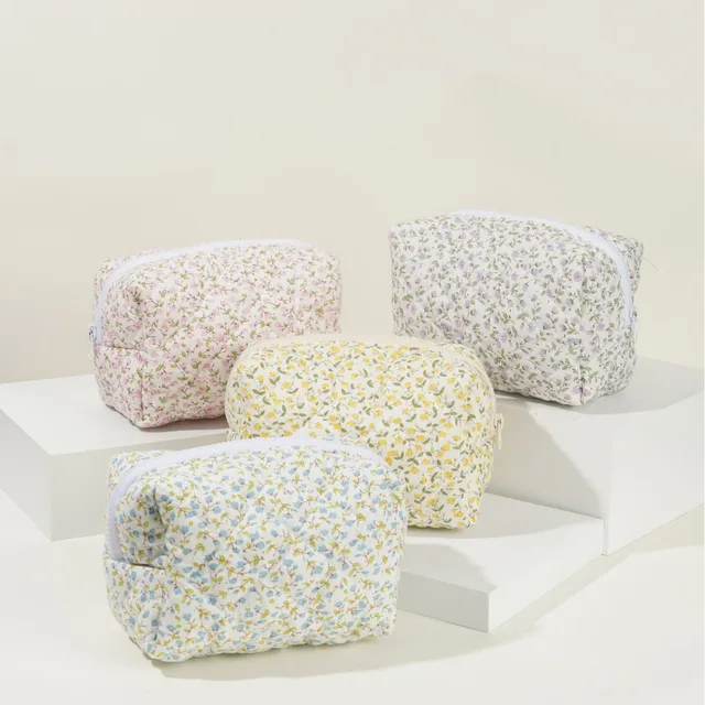 Floral Puffy Quilted Large Makeup Bag Travel Cosmetic Pouch Flower Printed Storage Organizer Makeup Accessory