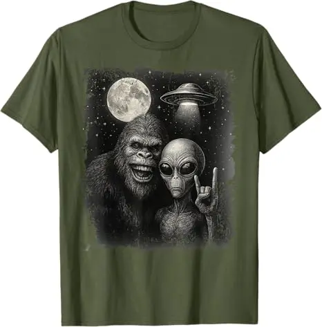 Lustiges Grunge Alien Selfie mit Rock Bigfoot & UFO T-Shirt Y2k Art Awesome Saying Tee Alien Sasquatch Ästhetische Kleidung Neuheit – Detail 7