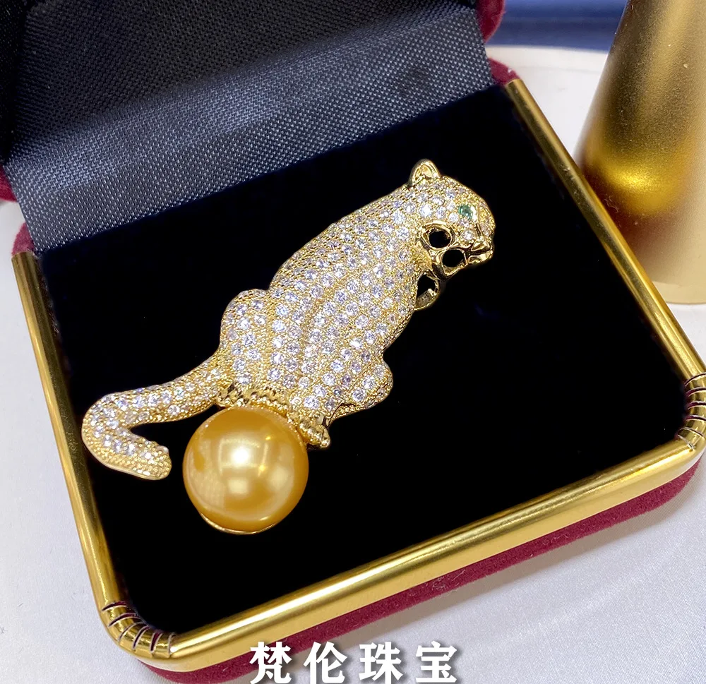 Natural 13-14mm freshwater pearl tiger brooch large grain Edison pearl round and versatile temperament fashion jewelry woman's