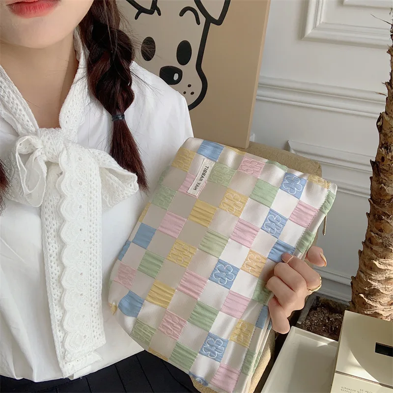 Cosmetic Bag Minimalist Ruched Cosmetic Pouch Colorful Plaid Portable Large Capacity Clutch Canvas Bag Zipper Storage Pouch
