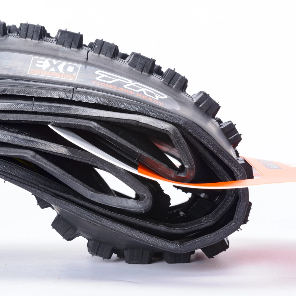 MAXXIS AGGRESSOR 折りたたみ MTB 自転車タイヤ 26x2.30 27.5x2