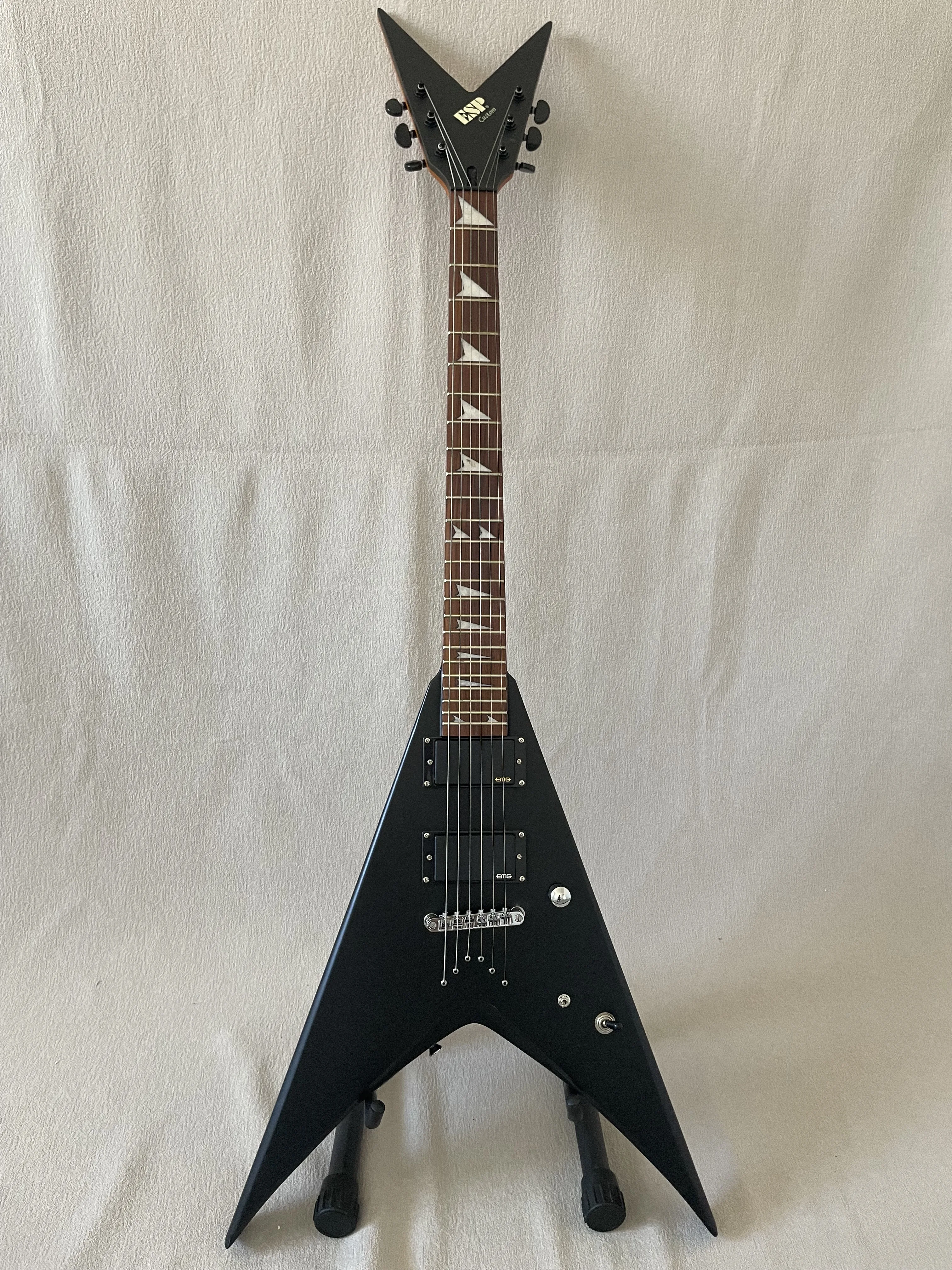 High-end Custom Flying V Electric Guitar Black Matte 2 EMG Pickups