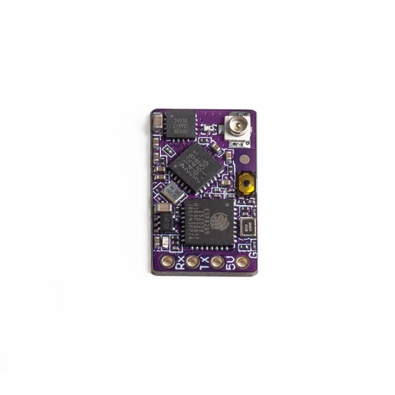 Récepteur 2.4GHz pour drone FPV installé sur une carte contrôleur, avec câbles de liaison.