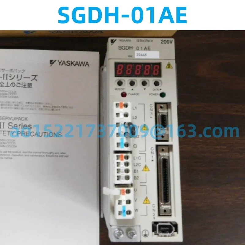 

Original Second-hand 9-layer new test is 100% OK AC servo drive SGDH-01AE AC-OUTPUT 3PH 0-230V 0-300Hz 0.91A 0.1kW